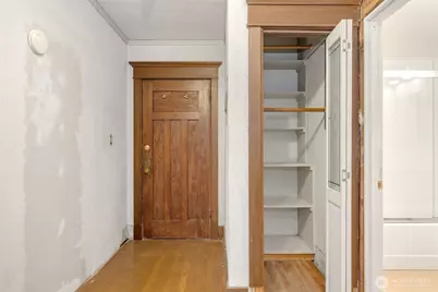 516 E Thomas Street #202, Seattle, WA 98102 - Photo 8