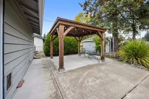 27327 76th Dr NW, Stanwood, WA 98292 - Photo 34