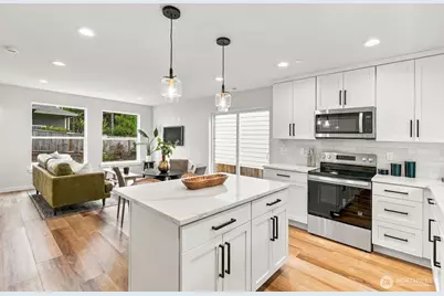 1414 126th Street SE #B, Everett, WA 98208 - Photo 2