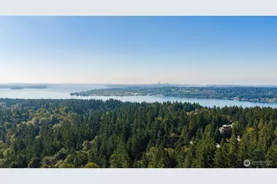 12832 Holiday Drive NE, Kirkland, WA 98034 - Photo 38