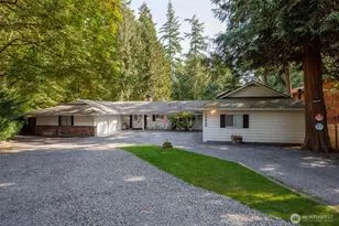 12832 Holiday Dr NE, Kirkland, WA 98034 - Photo 2