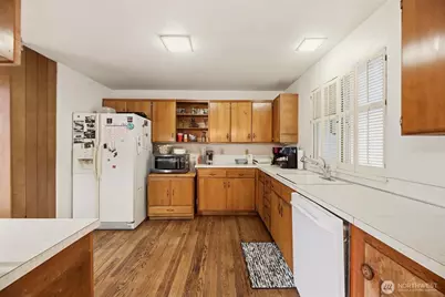 12832 Holiday Drive NE, Kirkland, WA 98034 - Photo 16