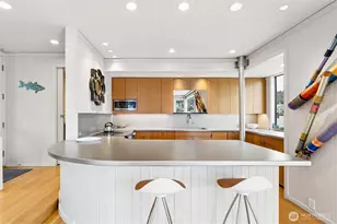 2017 Fairview Ave E, Seattle, WA 98102 - Photo 4