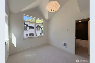 3026 NE 95th Street #B, Seattle, WA 98115 - Photo 18