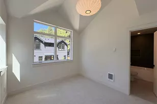 3026 NE 95th St, Seattle, WA 98115 - Photo 18