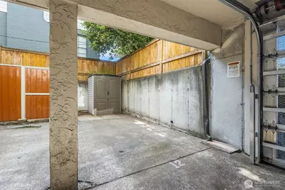 11556 Greenwood Avenue N #102, Seattle, WA 98133 - Photo 16