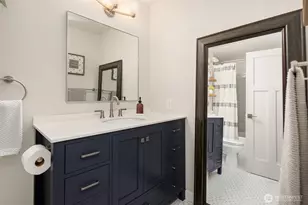 11556 Greenwood Ave N, Seattle, WA 98133 - Photo 10