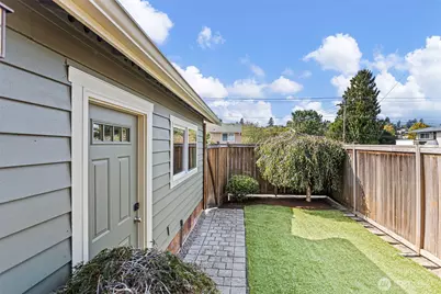 4501 39th Avenue S, Seattle, WA 98118 - Photo 26