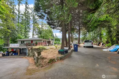 18929 Highway 99, Lynnwood, WA 98036 - Photo 2