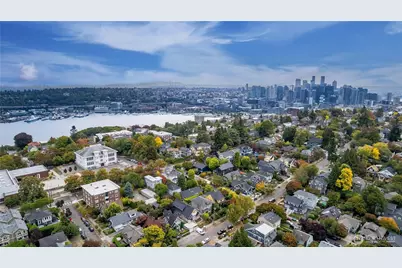 2112 3rd Avenue N #C, Seattle, WA 98109 - Photo 34
