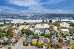 2112 3rd Ave N, Seattle, WA 98109 - Photo 32