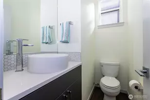 2112 3rd Ave N, Seattle, WA 98109 - Photo 16