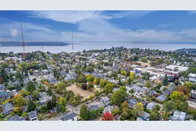 2112 3rd Avenue N #C, Seattle, WA 98109 - Photo 30