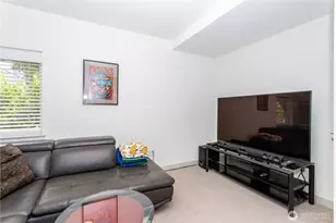 2112 3rd Ave N, Seattle, WA 98109 - Photo 22