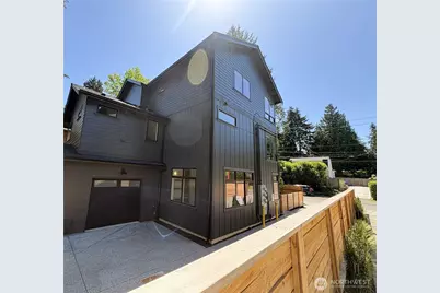 3026 NE 95th Street, Seattle, WA 98115 - Photo 2