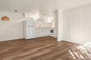 2239 Yale Ave. E., Seattle, WA 98102 - Photo 18