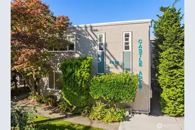2239 Yale Avenue E, Seattle, WA 98102 - Photo 2