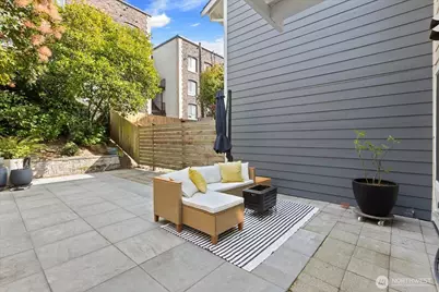 116 17th Avenue #D, Seattle, WA 98122 - Photo 24