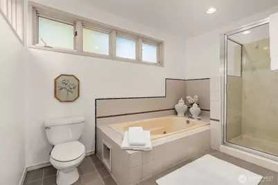 12703 4th Avenue NW, Seattle, WA 98177 - Photo 18