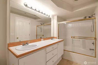 3980 129th Place SE #B102, Bellevue, WA 98006 - Photo 10