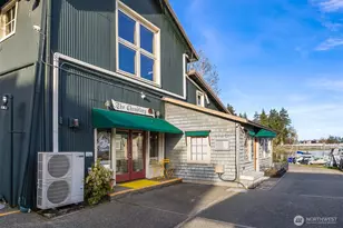 141 Parfitt Way SW, Bainbridge Island, WA 98110 - Photo 20