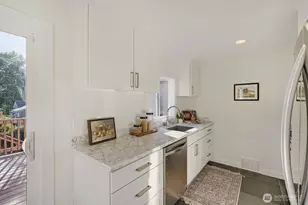 4216 27th Ave W, Seattle, WA 98199 - Photo 6