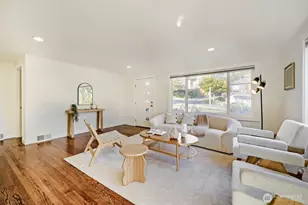 4216 27th Ave W, Seattle, WA 98199 - Photo 4