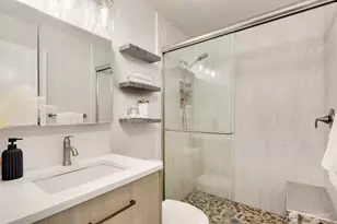 10225 NE 62nd St, Kirkland, WA 98033 - Photo 36