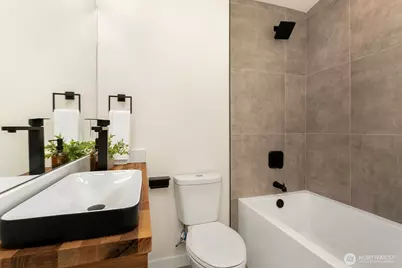 338 NE 90th Street, Seattle, WA 98115 - Photo 20