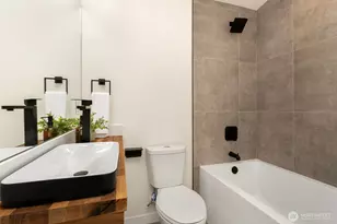 338 NE 90th St, Seattle, WA 98115 - Photo 20