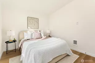 338 NE 90th St, Seattle, WA 98115 - Photo 16