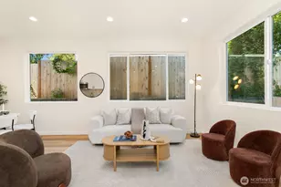 338 NE 90th St, Seattle, WA 98115 - Photo 4
