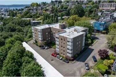 1800 Taylor Avenue N #210, Seattle, WA 98109 - Photo 2