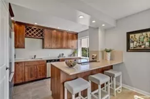 1800 Taylor Ave N, Seattle, WA 98109 - Photo 12