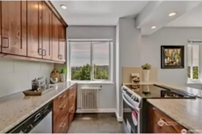 1800 Taylor Avenue N #210, Seattle, WA 98109 - Photo 14
