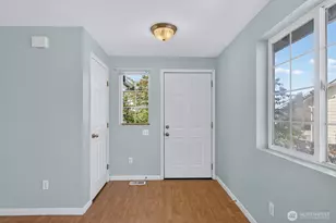 17701 Hillside Ct, Arlington, WA 98223 - Photo 4