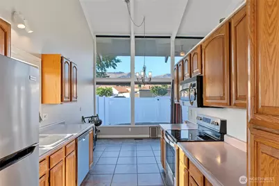 10 S Cove #A-3, Wenatchee, WA 98801 - Photo 4