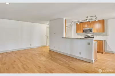 22910 90th Avenue W #E304, Edmonds, WA 98026 - Photo 6