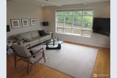 8831 NE 28th Street, Clyde Hill, WA 98004 - Photo 10