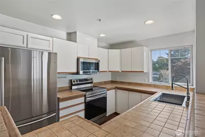 5727 S 234th Place #9-4, Kent, WA 98032 - Photo 8