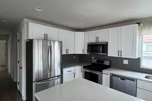 10628 63rd St Ct E, Puyallup, WA 98372 - Photo 4