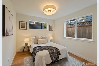 116 N 55th Street, Seattle, WA 98103 - Photo 14