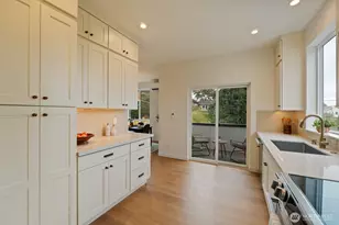 116 N 55th St, Seattle, WA 98103 - Photo 12