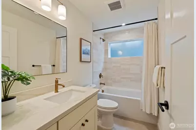 116 N 55th Street, Seattle, WA 98103 - Photo 16