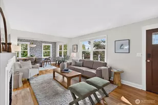 7726 30th Ave NE, Seattle, WA 98115 - Photo 2