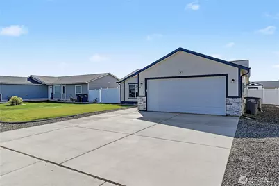 812 E Casacde Street, Othello, WA 99344 - Photo 2