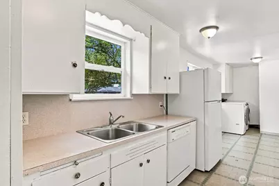 3839 145th Avenue SE, Bellevue, WA 98006 - Photo 12