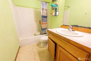 1375 Spruce St, Lynden, WA 98264 - Photo 14