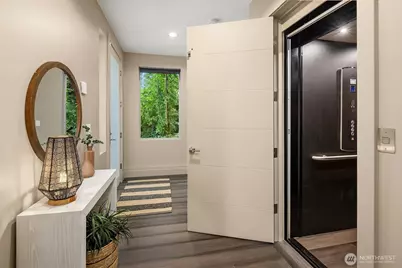 4025 Burton Place W, Seattle, WA 98199 - Photo 14