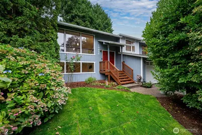 10026 NE 140th St, Kirkland, WA 98034 - Photo 2